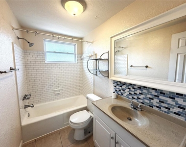 634 Dogwood Court - Photo Thumbnail 8