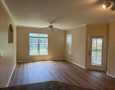 10025 Courtney Palms Boulevard - Photo Thumbnail 13