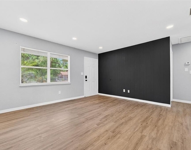 4616 9th Avenue S - Photo Thumbnail 12
