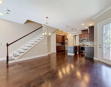 112 S Bungalow Park Avenue - Photo Thumbnail 14