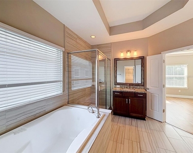 112 S Bungalow Park Avenue - Photo Thumbnail 30