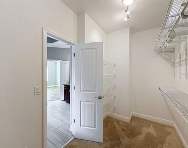 112 S Bungalow Park Avenue - Photo Thumbnail 29
