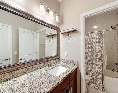 112 S Bungalow Park Avenue - Photo Thumbnail 35