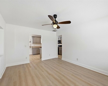 3707 Pelican Lane - Photo Thumbnail 23