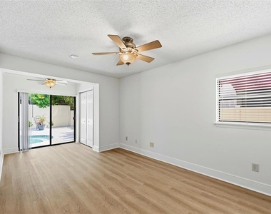 3707 Pelican Lane - Photo Thumbnail 24