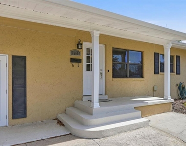 3707 Pelican Lane - Photo Thumbnail 3