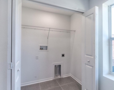 3407 E Louisiana Avenue - Photo Thumbnail 23