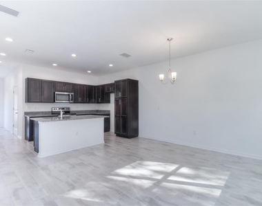 3407 E Louisiana Avenue - Photo Thumbnail 4
