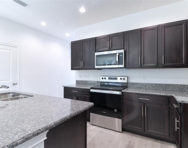 3407 E Louisiana Avenue - Photo Thumbnail 9