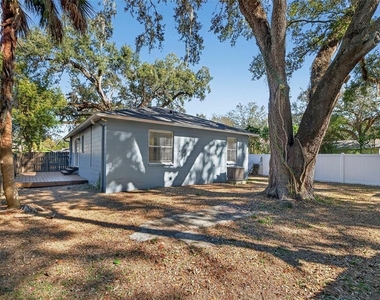 1909 E Henry Avenue - Photo Thumbnail 27