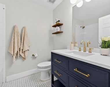 1909 E Henry Avenue - Photo Thumbnail 20