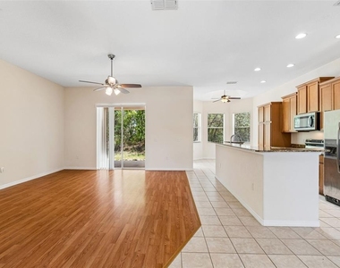 37 Greenpark Boulevard - Photo Thumbnail 13