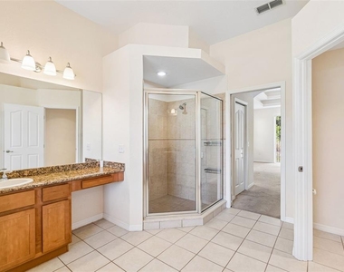 37 Greenpark Boulevard - Photo Thumbnail 39