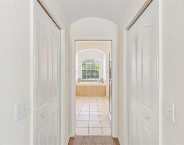 37 Greenpark Boulevard - Photo Thumbnail 33