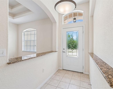 37 Greenpark Boulevard - Photo Thumbnail 5
