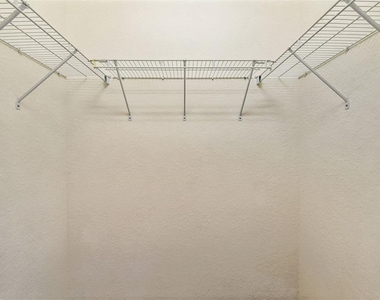37 Greenpark Boulevard - Photo Thumbnail 34