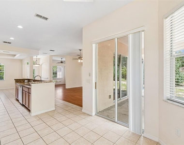 37 Greenpark Boulevard - Photo Thumbnail 28