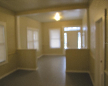 1026 E 15th Avenue - Photo Thumbnail 4