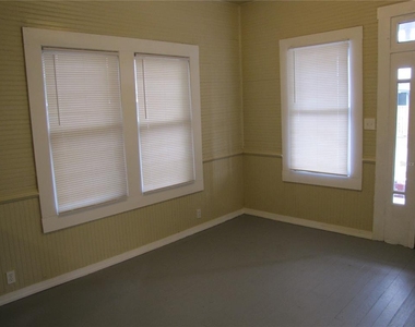 1026 E 15th Avenue - Photo Thumbnail 3