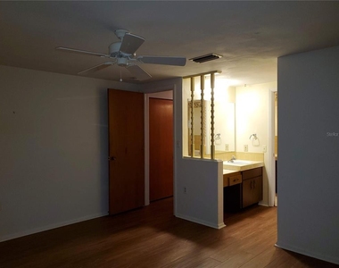 7304 Lincoln Park Lane - Photo Thumbnail 7