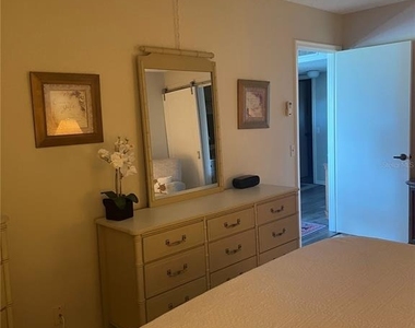 6104 Palma Del Mar Boulevard S - Photo Thumbnail 10