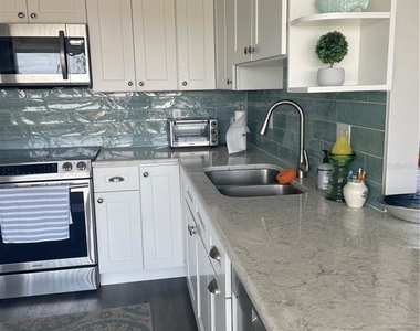 6104 Palma Del Mar Boulevard S - Photo Thumbnail 3