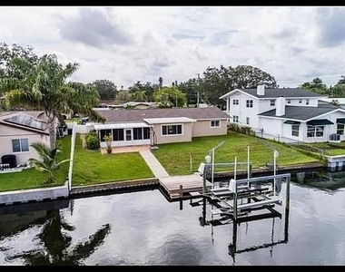 4052 14th Way Ne - Photo Thumbnail 11