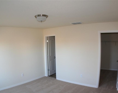 4362 High Ridge Avenue - Photo Thumbnail 10
