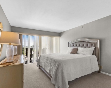 1480 Gulf Boulevard - Photo Thumbnail 27