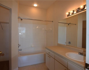 9640 Lake Chase Island Way - Photo Thumbnail 17