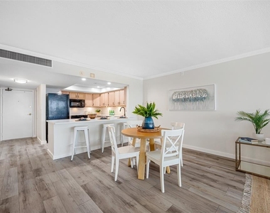 17920 Gulf Boulevard - Photo Thumbnail 8