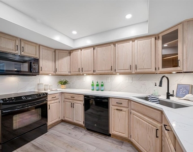 17920 Gulf Boulevard - Photo Thumbnail 3
