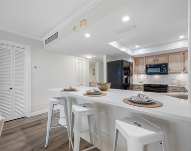 17920 Gulf Boulevard - Photo Thumbnail 5