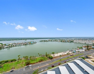 17920 Gulf Boulevard - Photo Thumbnail 1