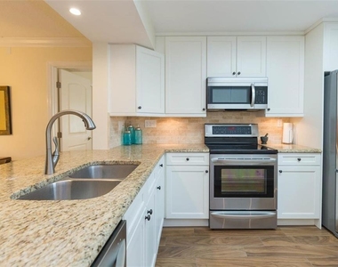 5642 Puerta Del Sol Boulevard S - Photo Thumbnail 8