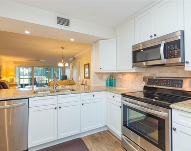 5642 Puerta Del Sol Boulevard S - Photo Thumbnail 9