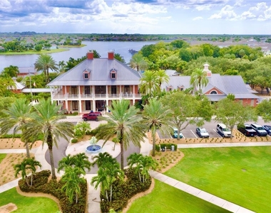 210 Latitude Place - Photo Thumbnail 16
