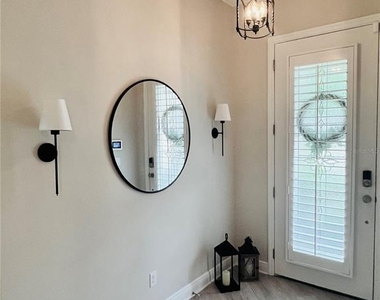 210 Latitude Place - Photo Thumbnail 14