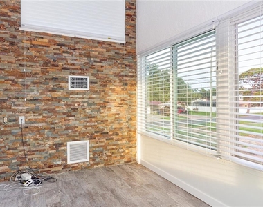 5400 Denver Street Ne - Photo Thumbnail 47