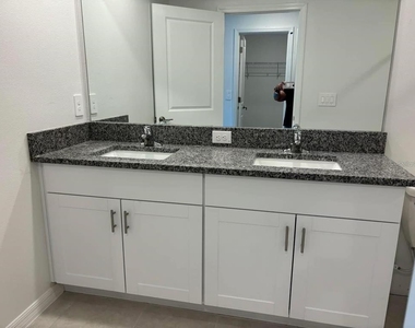 8254 Corner Pine Way - Photo Thumbnail 3