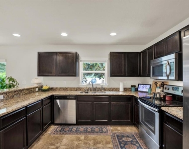 3017 Mojave Oak Drive - Photo Thumbnail 11