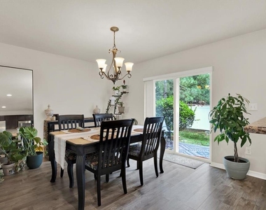 3017 Mojave Oak Drive - Photo Thumbnail 7