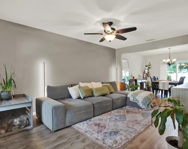 3017 Mojave Oak Drive - Photo Thumbnail 3