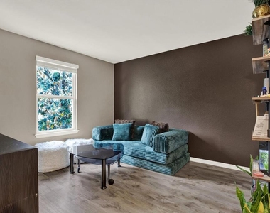 3017 Mojave Oak Drive - Photo Thumbnail 16