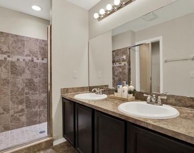 3017 Mojave Oak Drive - Photo Thumbnail 19