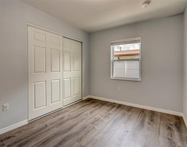 7391 34th Street N - Photo Thumbnail 16