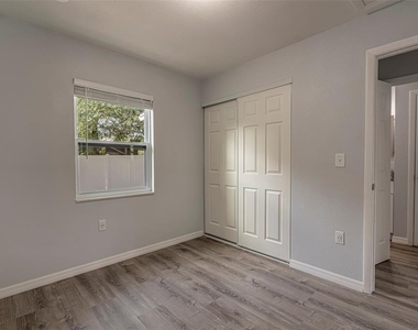 7391 34th Street N - Photo Thumbnail 18