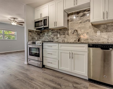 7391 34th Street N - Photo Thumbnail 7
