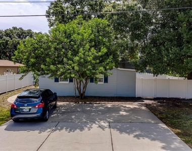 7391 34th Street N - Photo Thumbnail 35