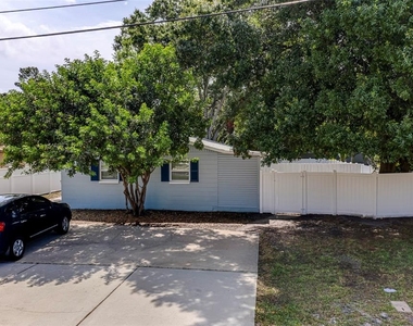 7391 34th Street N - Photo Thumbnail 34